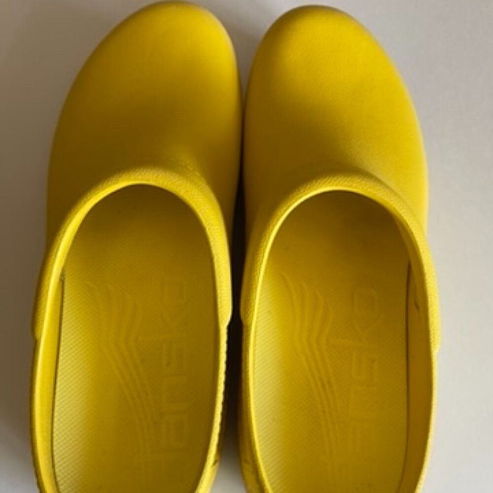 Yellow Dansko Clog's Size 9 1/2